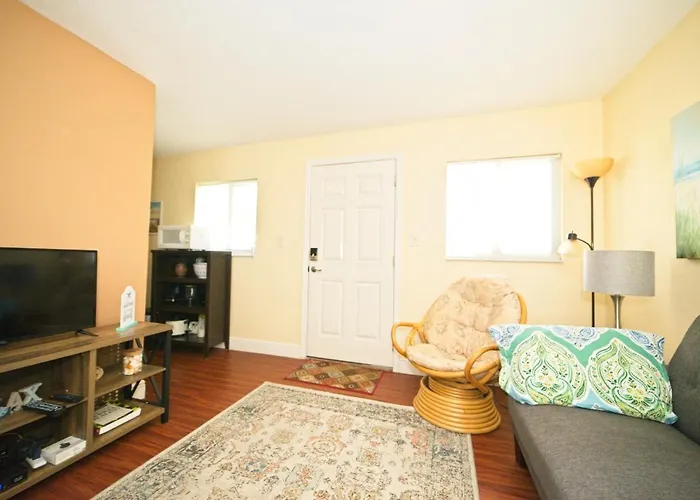Cozy Canaveral Beach Condo! Next To Nasa Launch Site